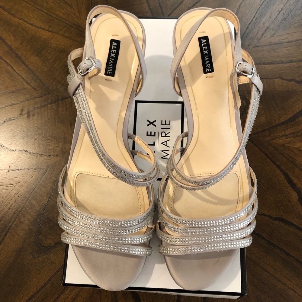 ALEX MARIE Layona Strappy Rhinestone Kitten Heels Sz. 10M Silver/Lt Grey ❤️
